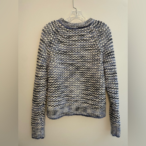 Gap Women's XS Crewneck Multicolor Blue White Sweater Pullover Wool Oversized - Picture 6 of 16